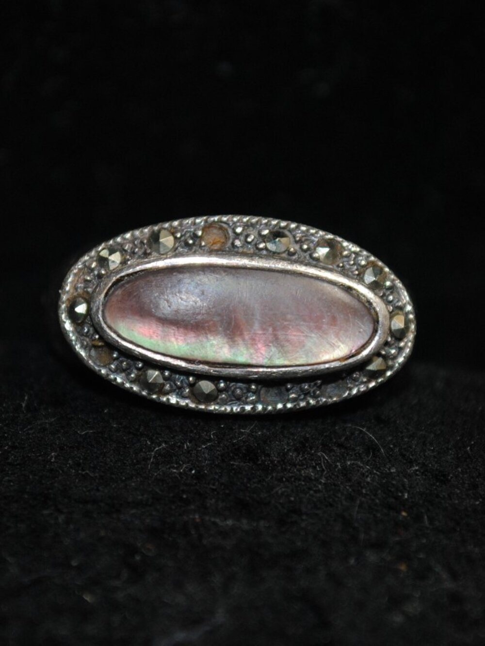 Vintage Mother of Pearl Shell & Marcasite Sterling Silver 925 Ring